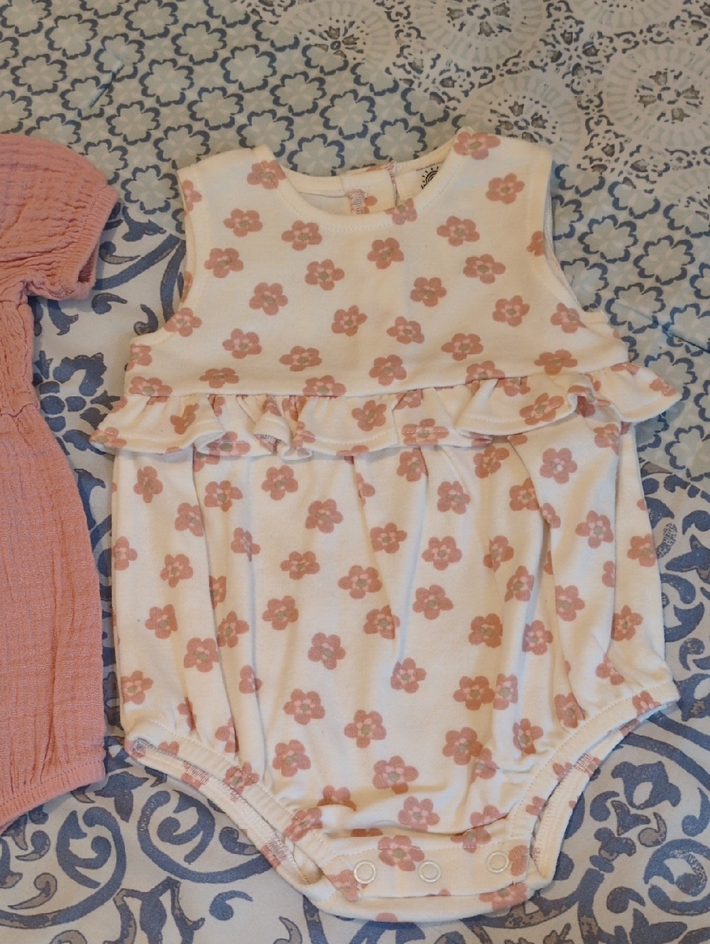 WonderLuxe 7 Multicolor Onesies/Rompers For Baby 3/6 M